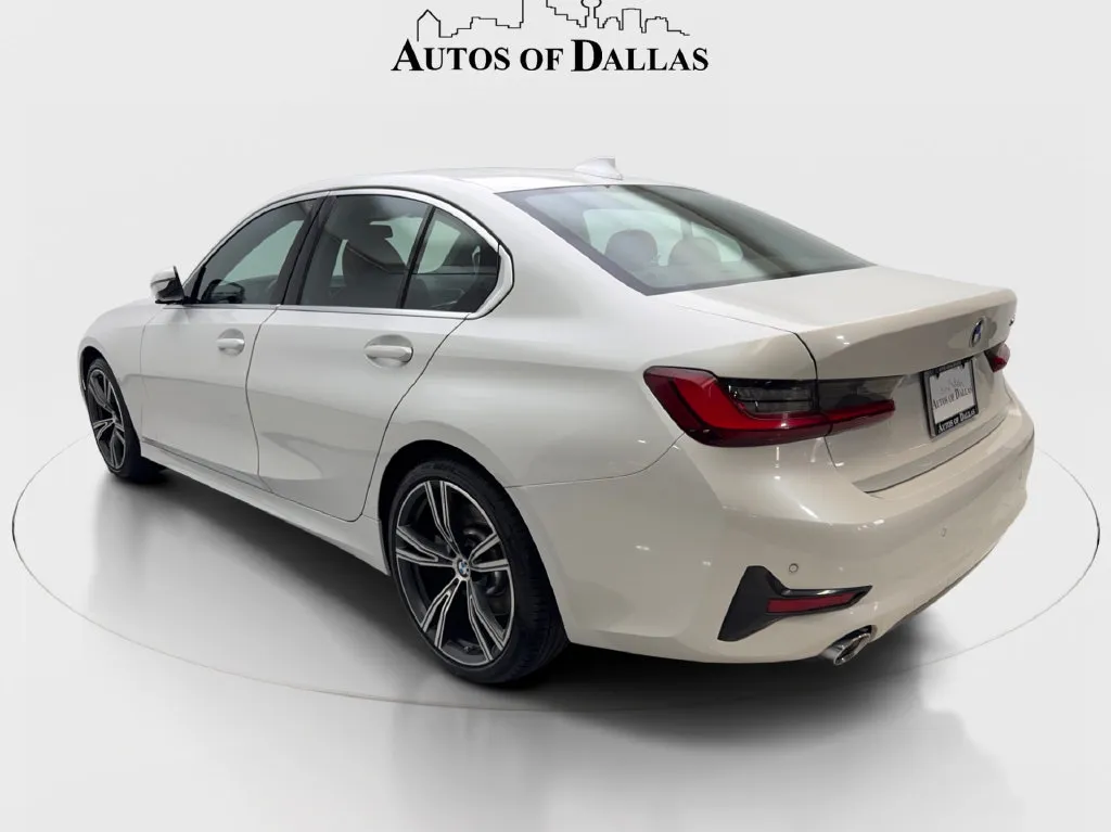 BMW 3 Series photo 10