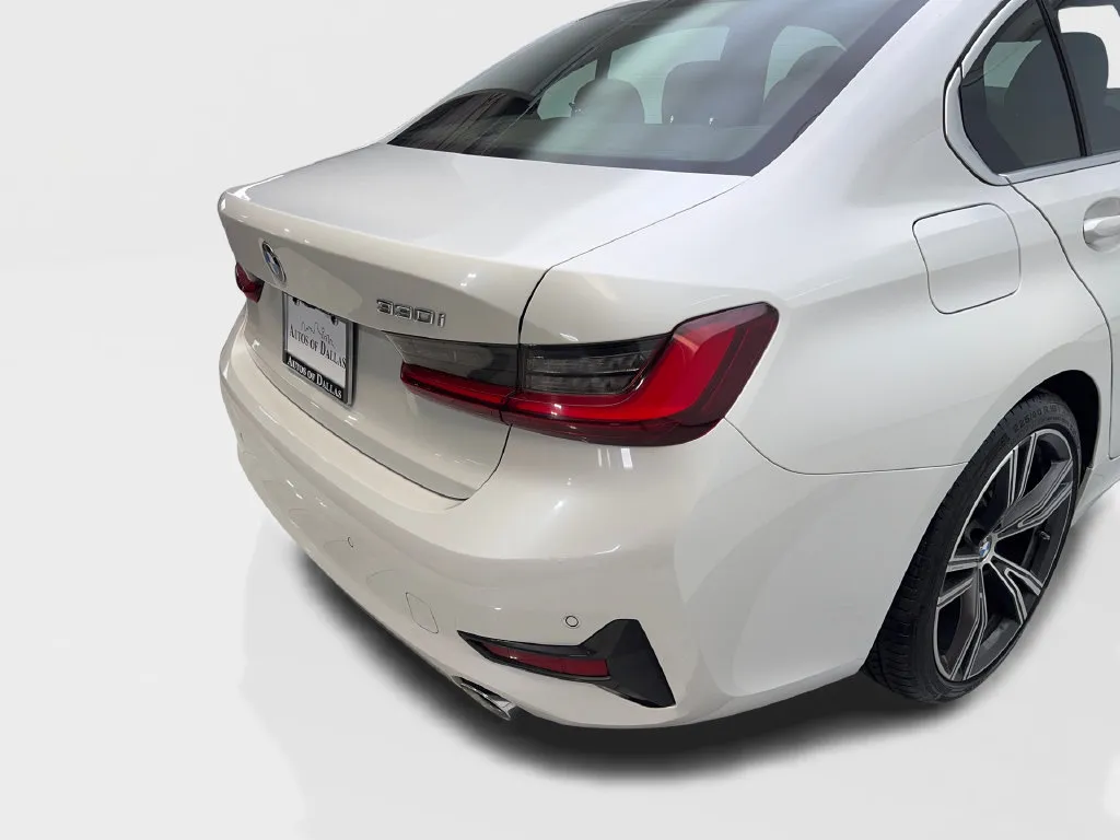 BMW 3 Series photo 20
