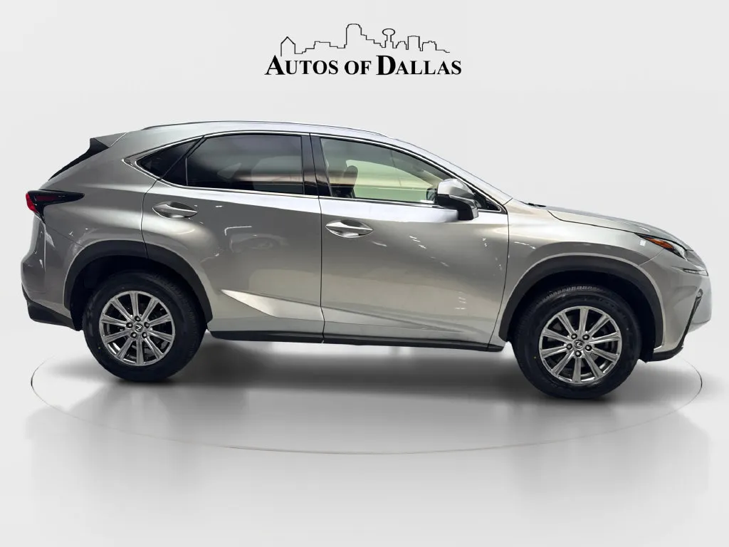 Lexus NX photo 11