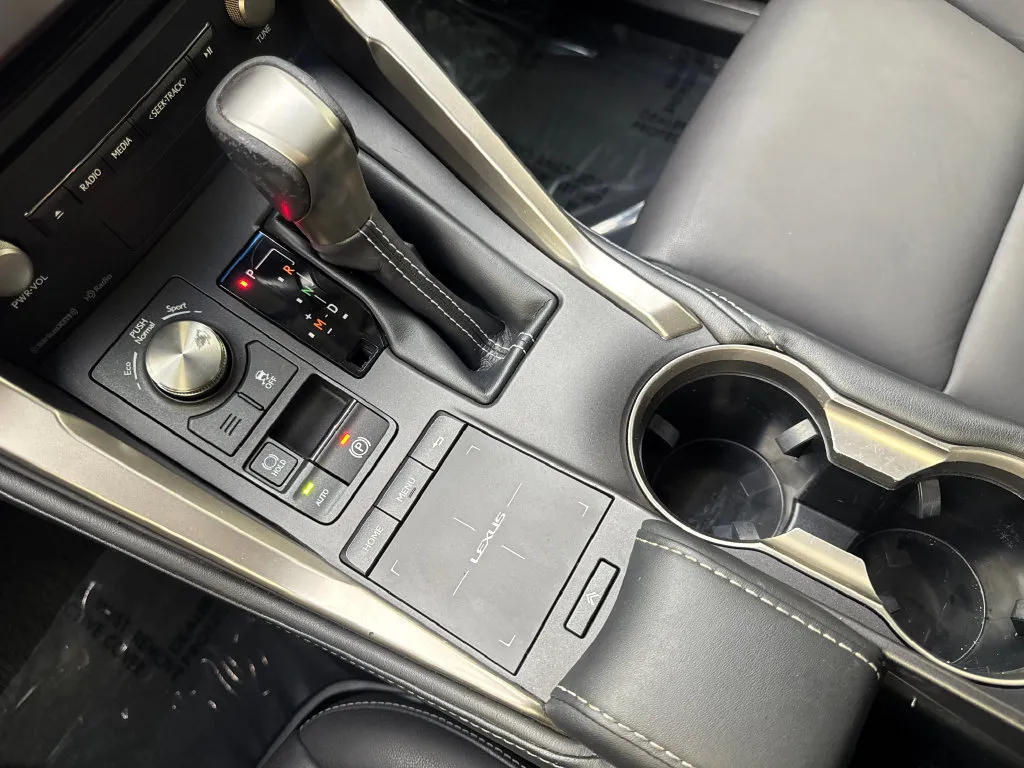 Lexus NX photo 70