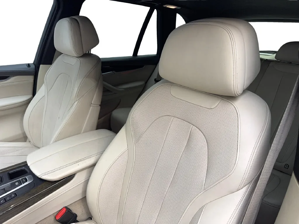 2015 BMW X5 xDrive35i - Photo 28