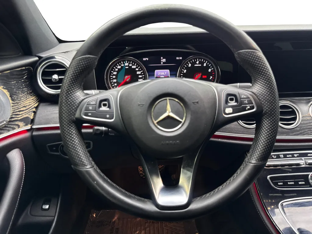 Mercedes-Benz E-Class photo 55
