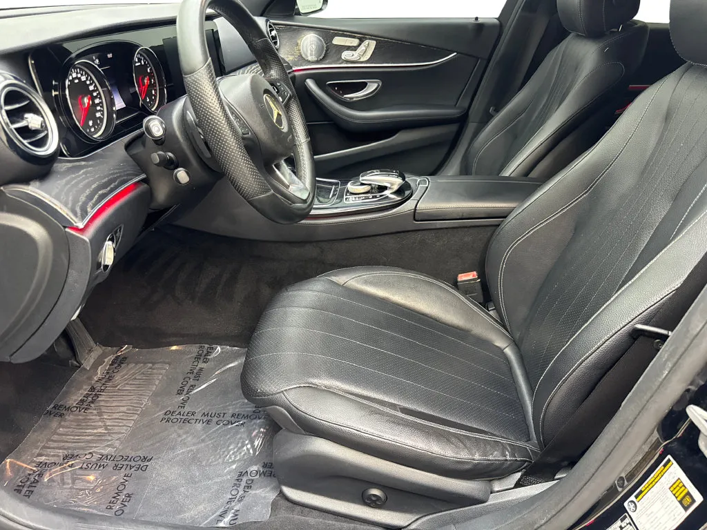 Mercedes-Benz E-Class photo 27