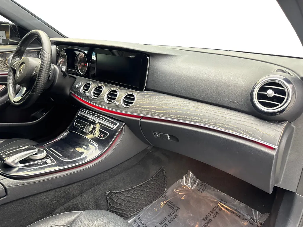 Mercedes-Benz E-Class photo 51