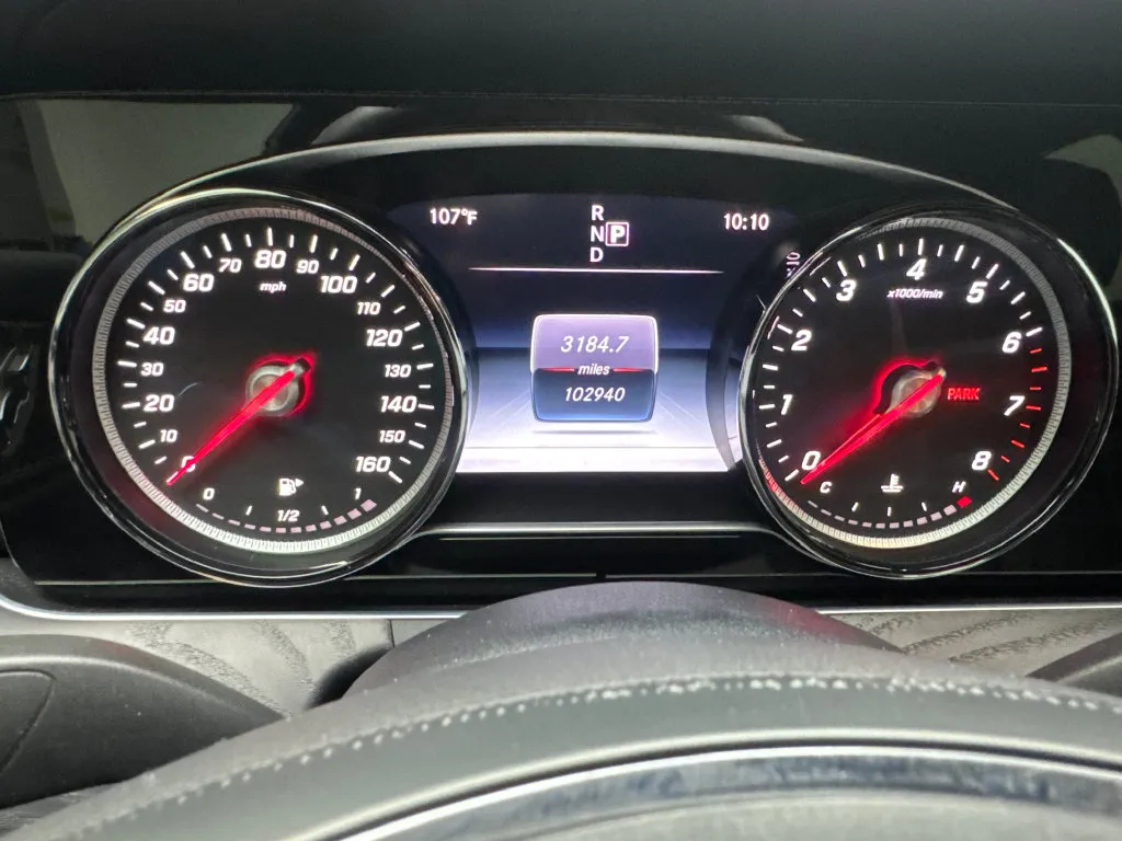 Mercedes-Benz E-Class photo 58