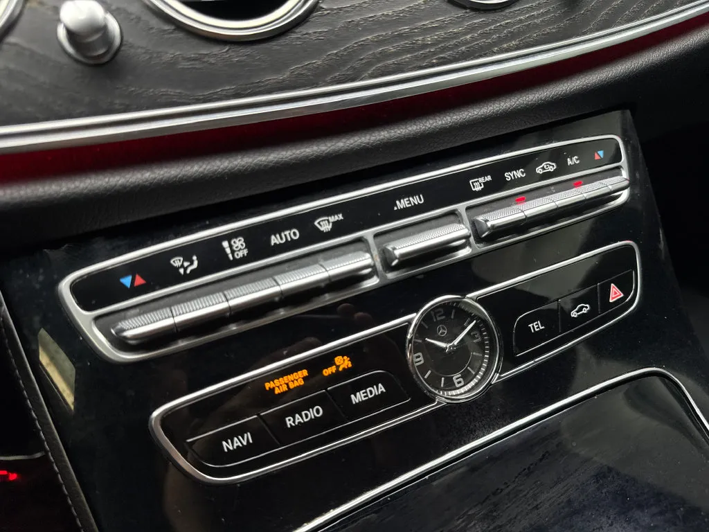 Mercedes-Benz E-Class photo 64