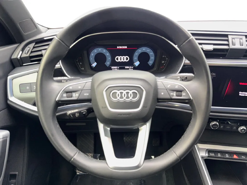 Audi Q3 photo 59