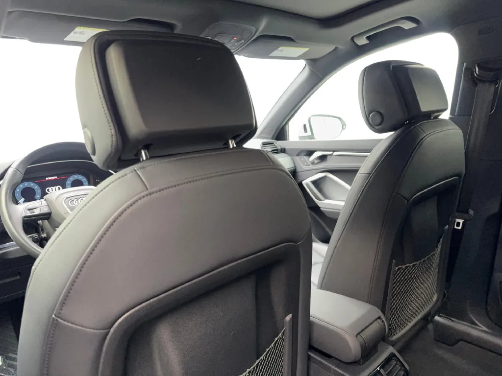 Audi Q3 photo 39