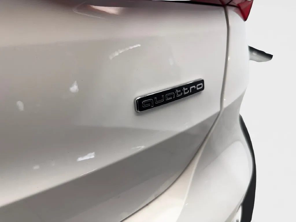 Audi Q3 photo 26