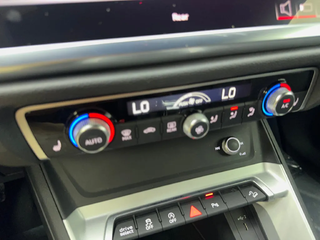 Audi Q3 photo 69
