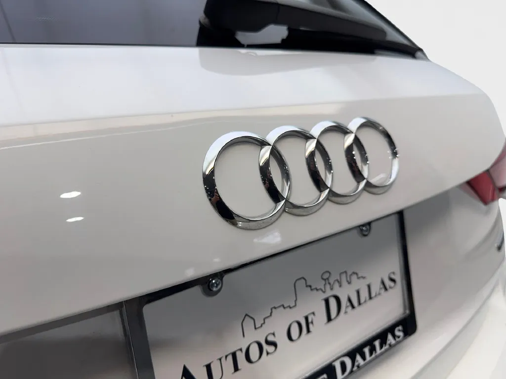 Audi Q3 photo 23
