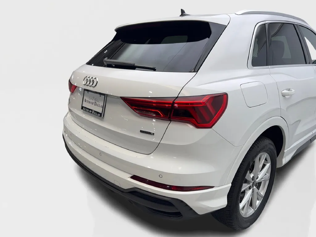 Audi Q3 photo 20