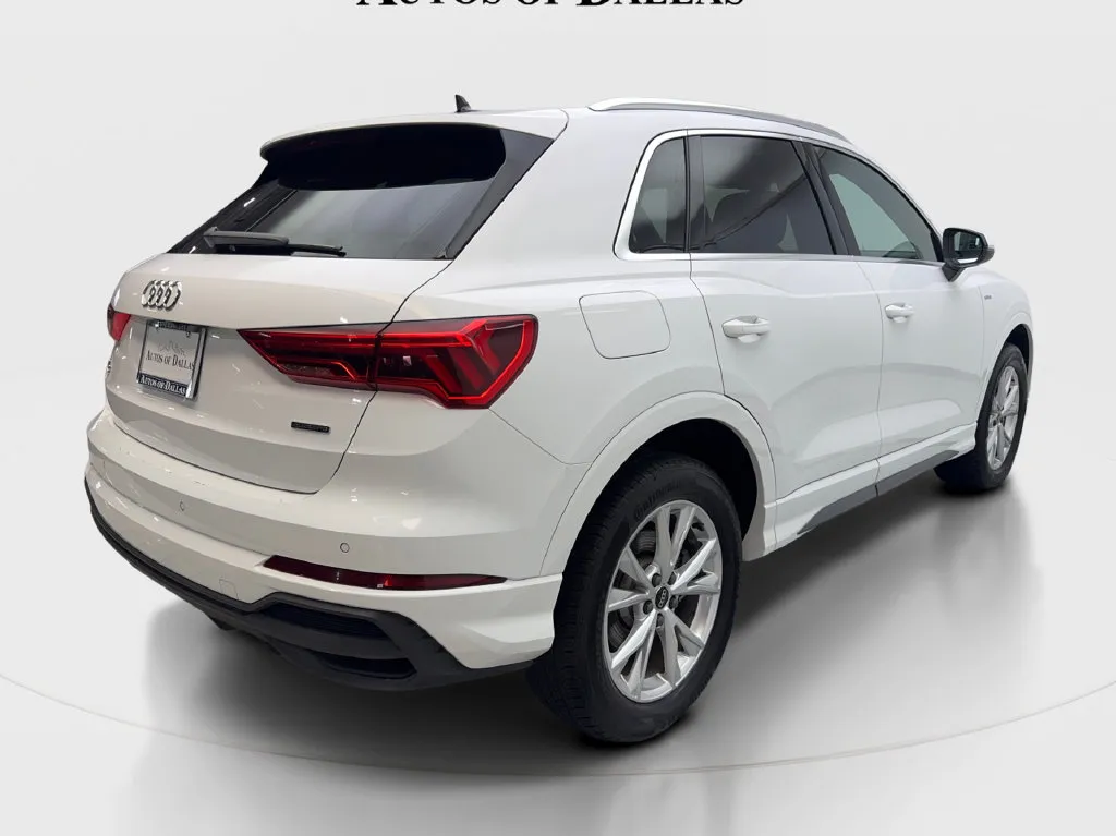 Audi Q3 photo 7