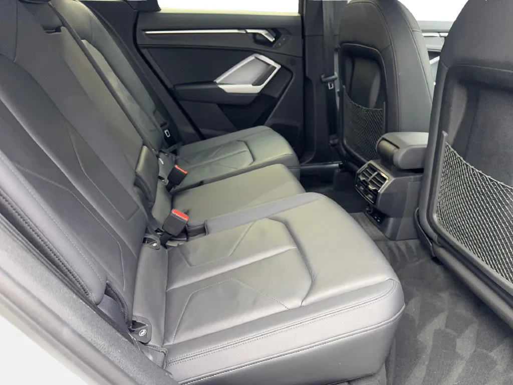 Audi Q3 photo 42