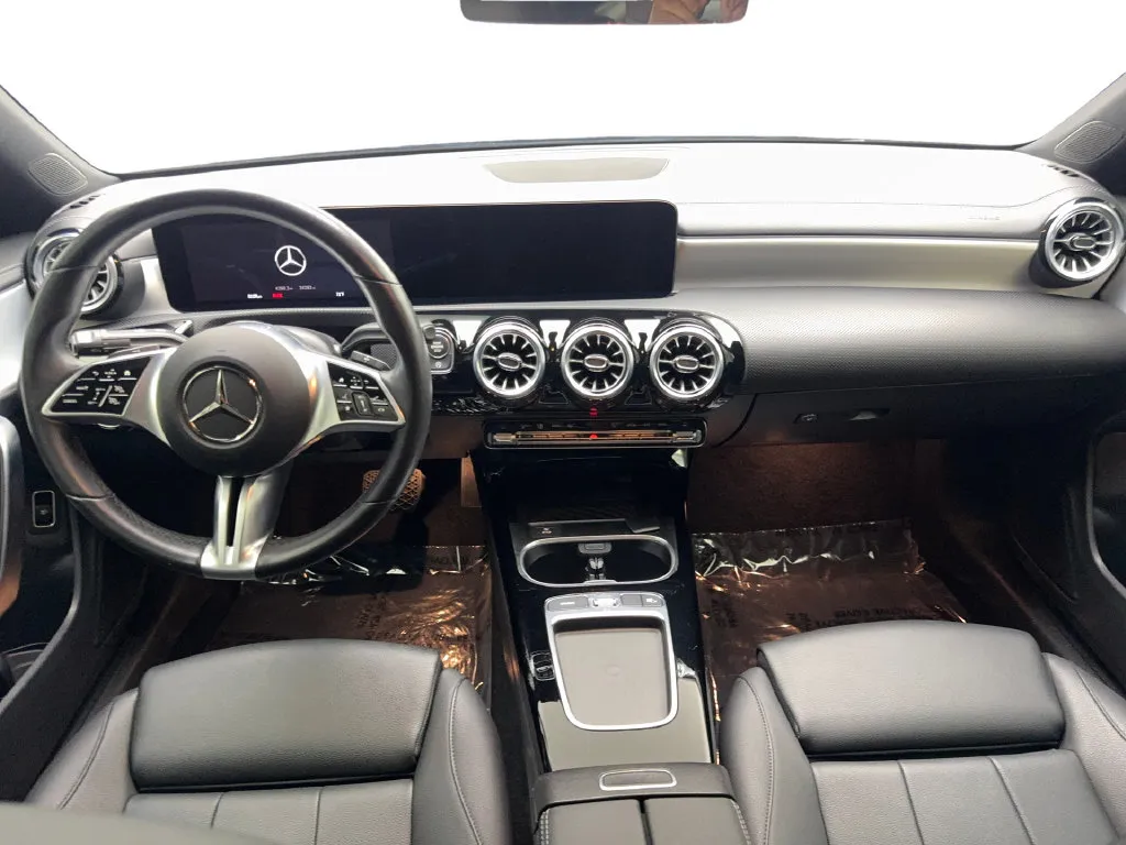 Mercedes-Benz CLA photo 50