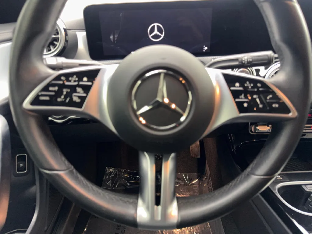 Mercedes-Benz CLA photo 56