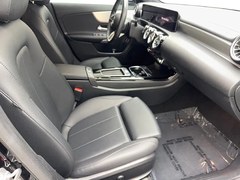 Mercedes-Benz CLA photo 44