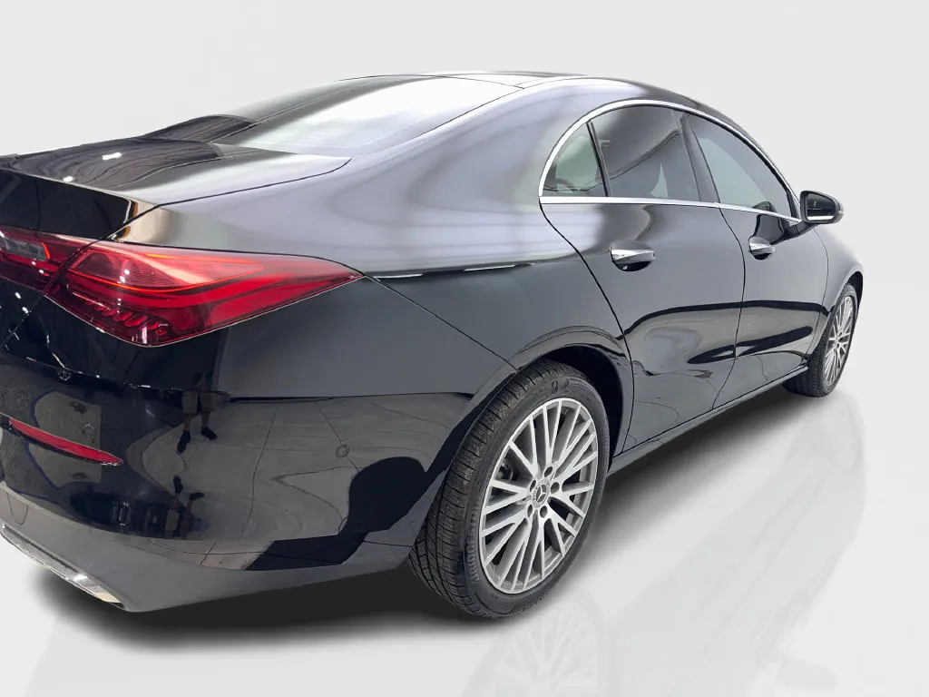 Mercedes-Benz CLA photo 15