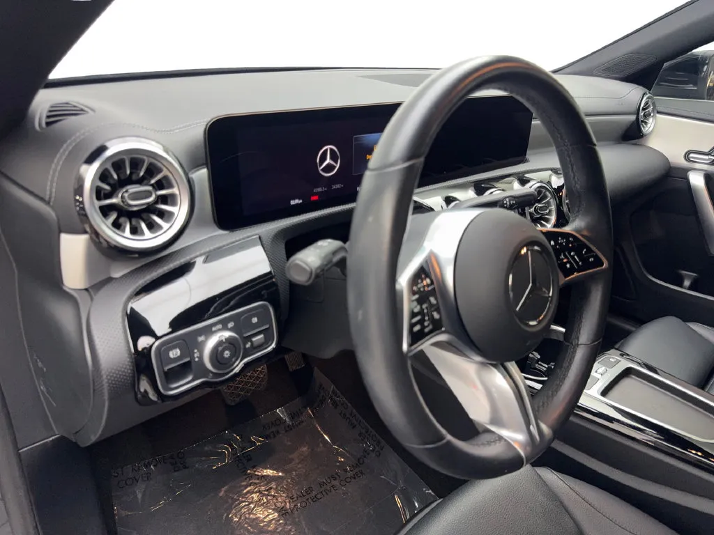 Mercedes-Benz CLA photo 49
