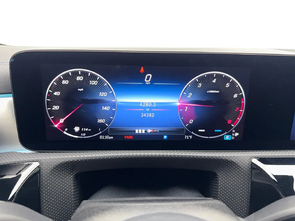 Mercedes-Benz CLA photo 58