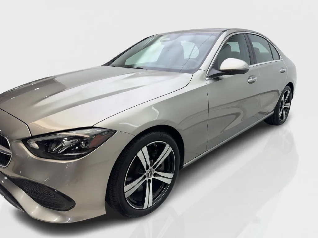 Mercedes-Benz C-Class photo 12