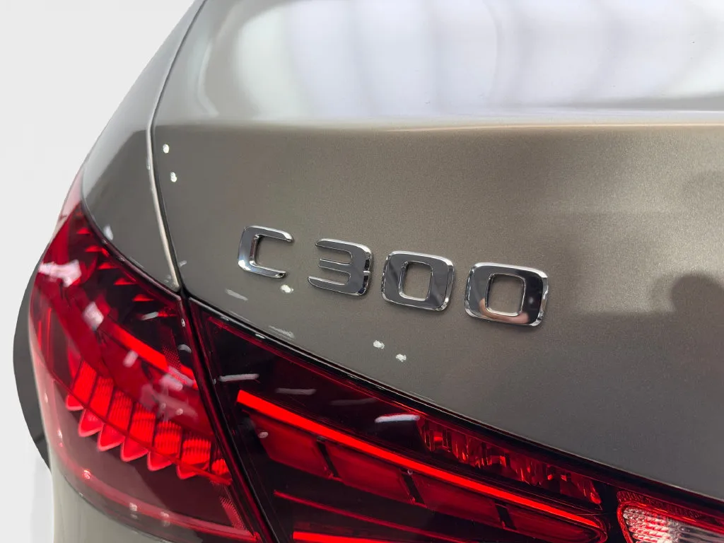 Mercedes-Benz C-Class photo 25