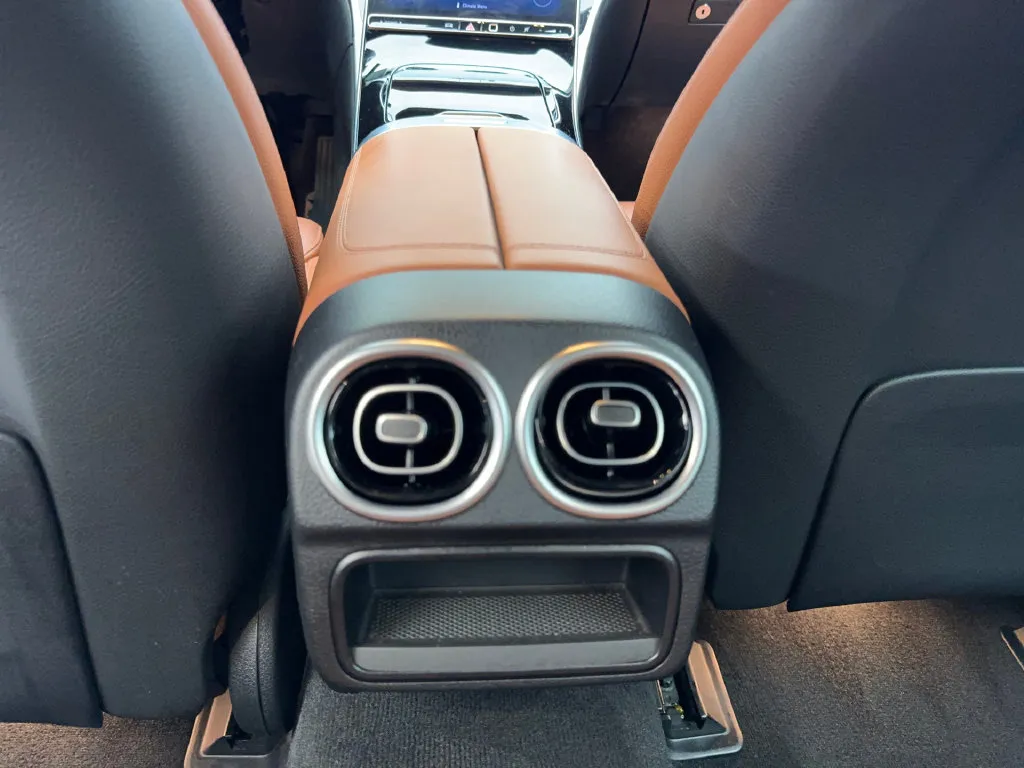 Mercedes-Benz C-Class photo 67