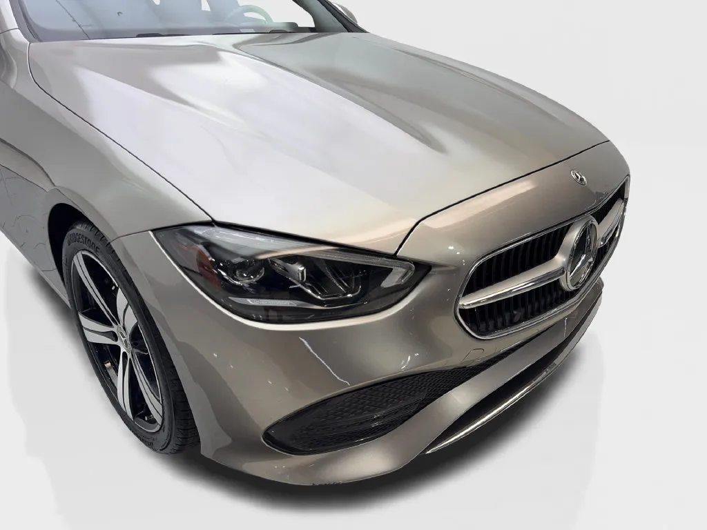Mercedes-Benz C-Class photo 19