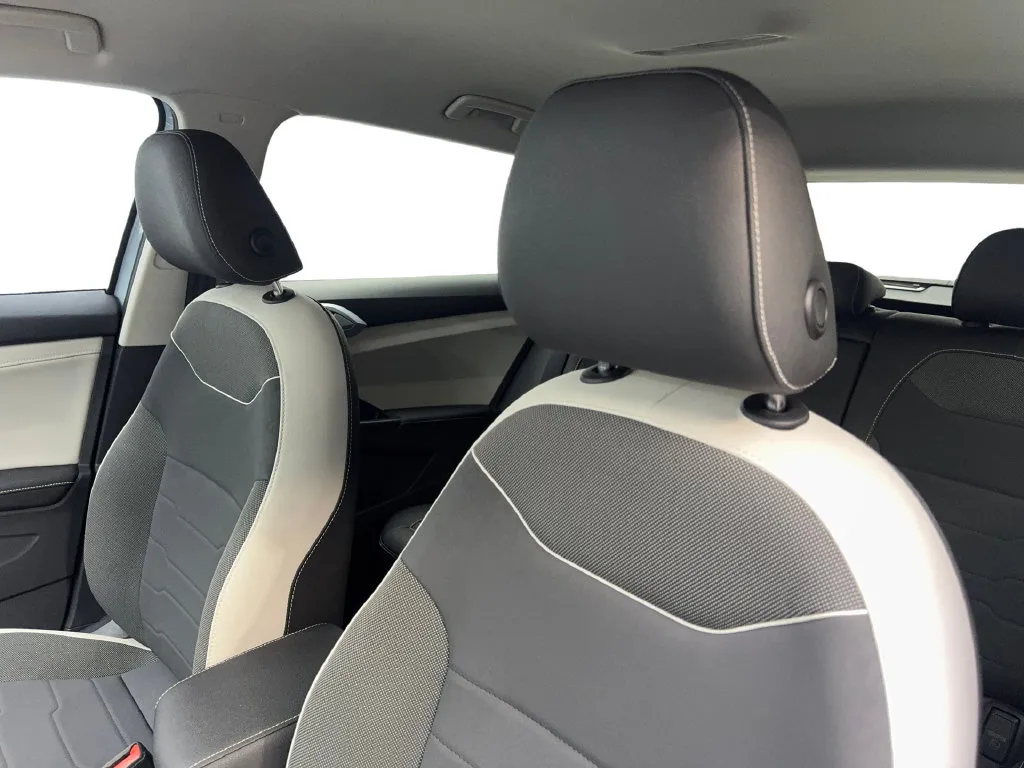 Volkswagen Taos photo 30