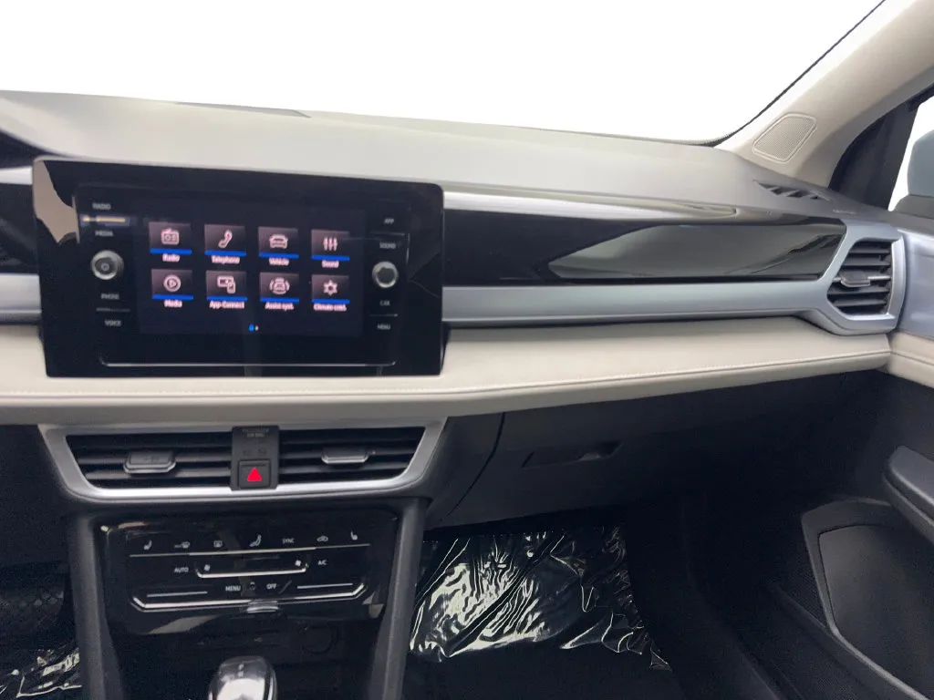 Volkswagen Taos photo 57