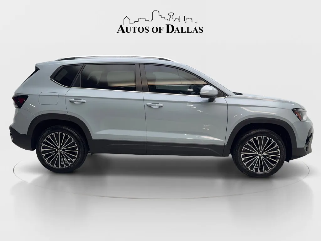 Volkswagen Taos photo 11