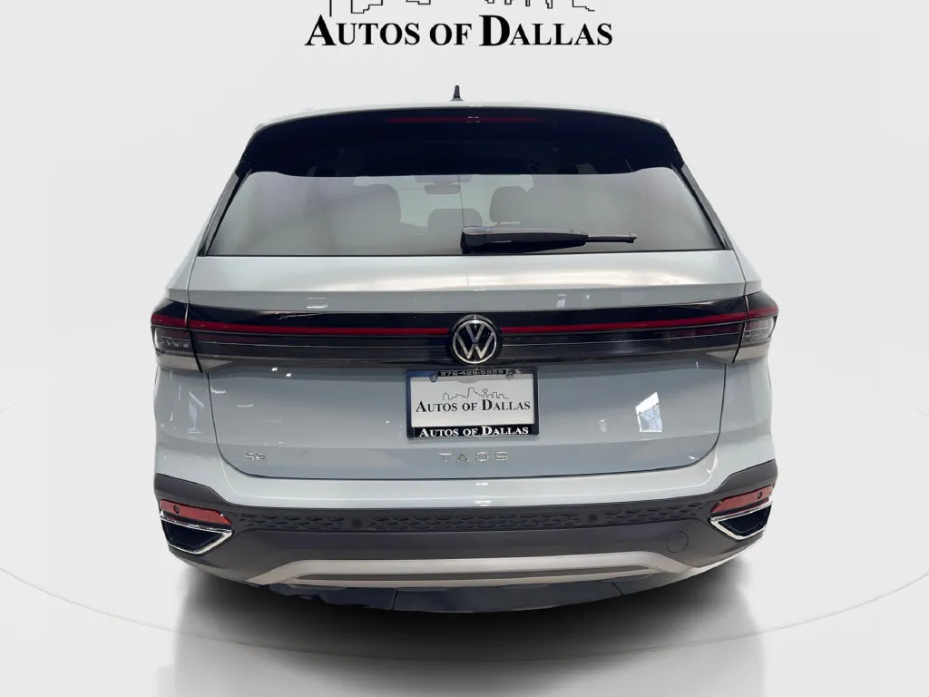 Volkswagen Taos photo 8