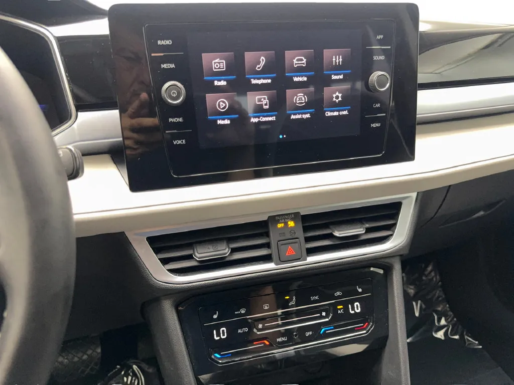 Volkswagen Taos photo 64