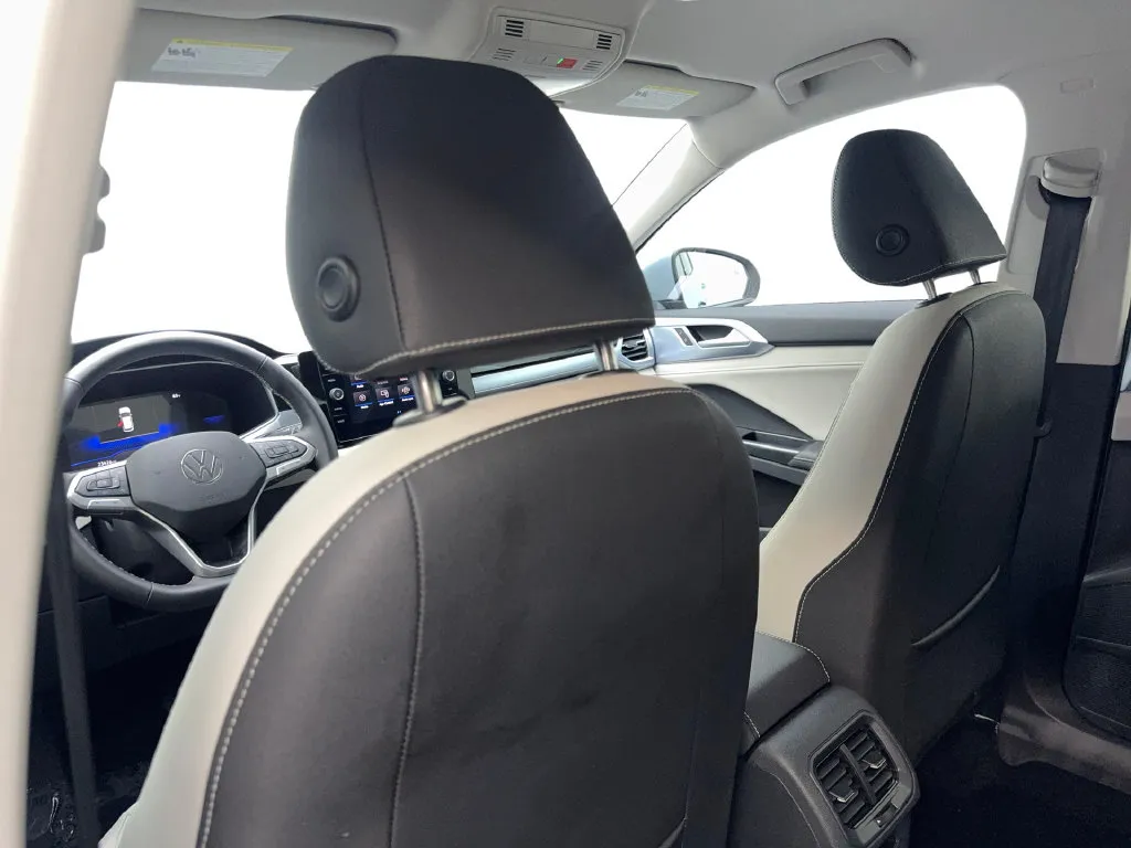 Volkswagen Taos photo 39