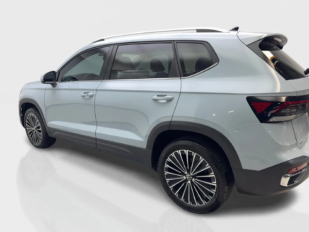 Volkswagen Taos photo 16
