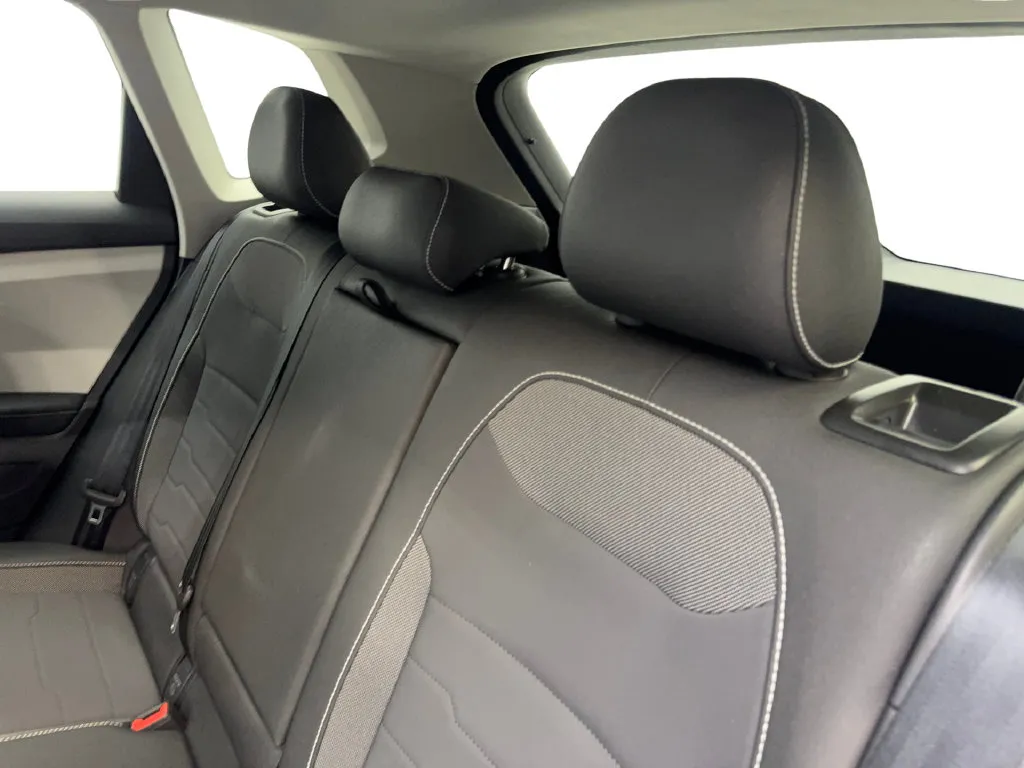 Volkswagen Taos photo 37