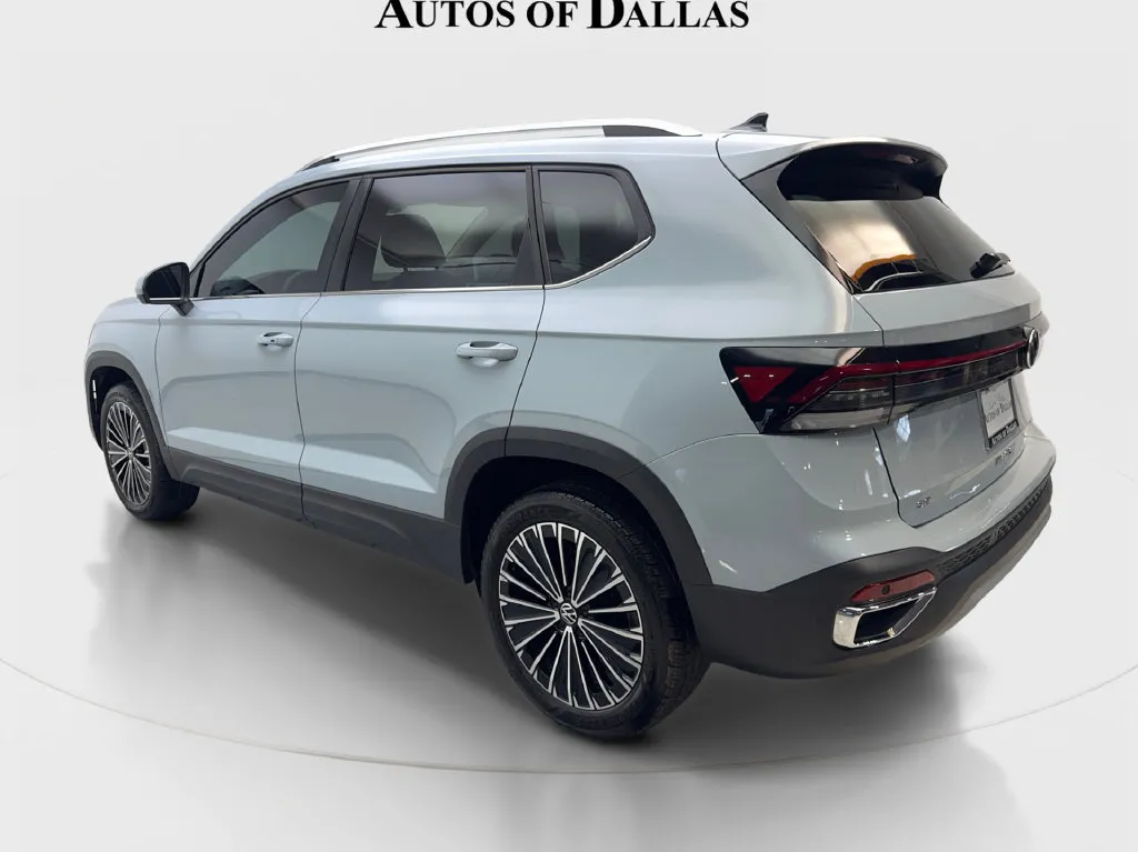Volkswagen Taos photo 10