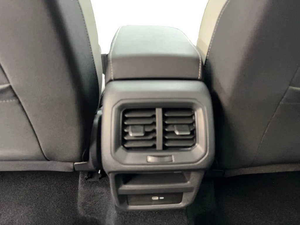 Volkswagen Taos photo 73
