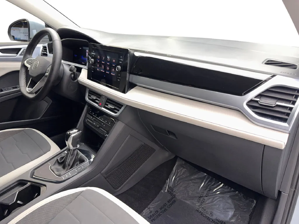 Volkswagen Taos photo 55