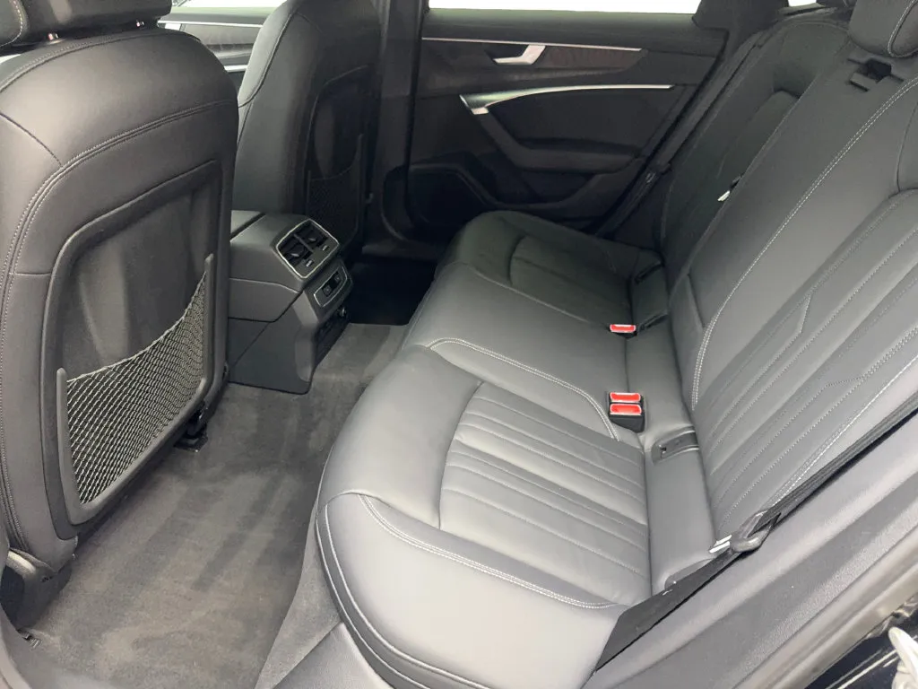 Audi A6 photo 32