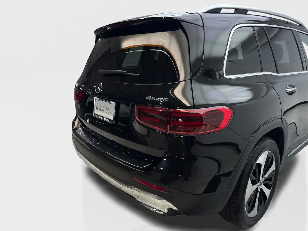 Mercedes-Benz GLB photo 20