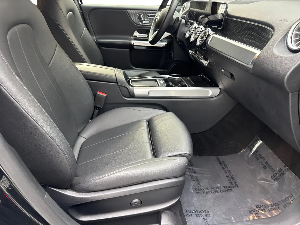 Mercedes-Benz GLB photo 45