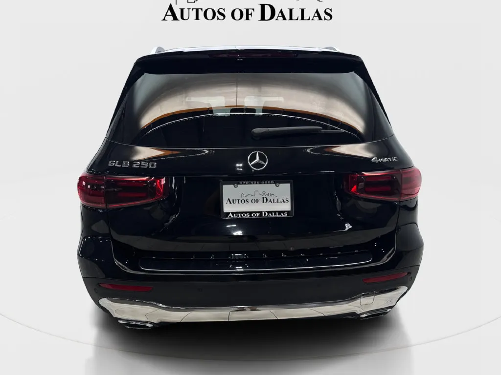 Mercedes-Benz GLB photo 8