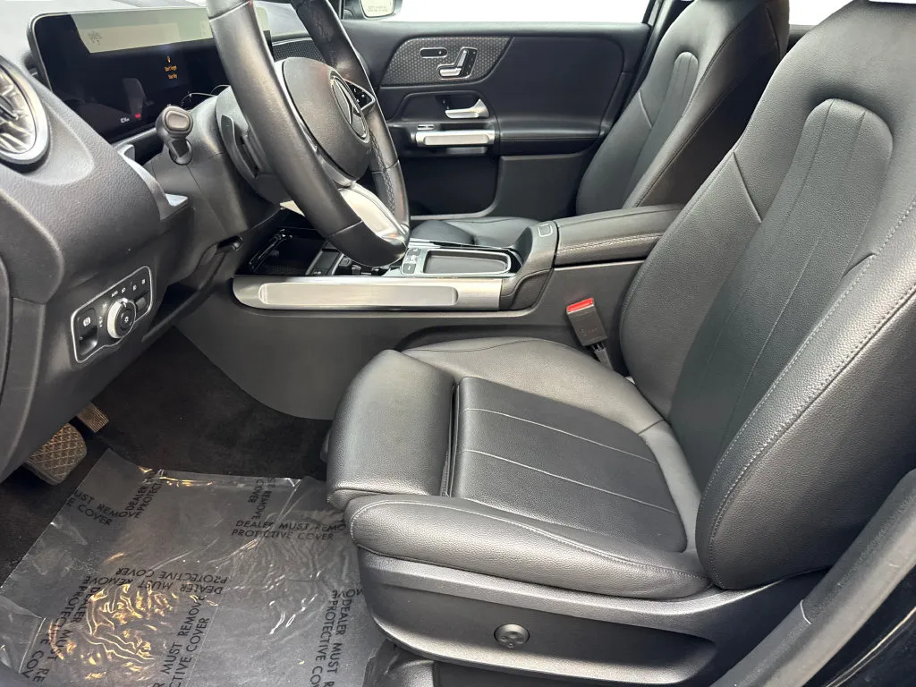 Mercedes-Benz GLB photo 28