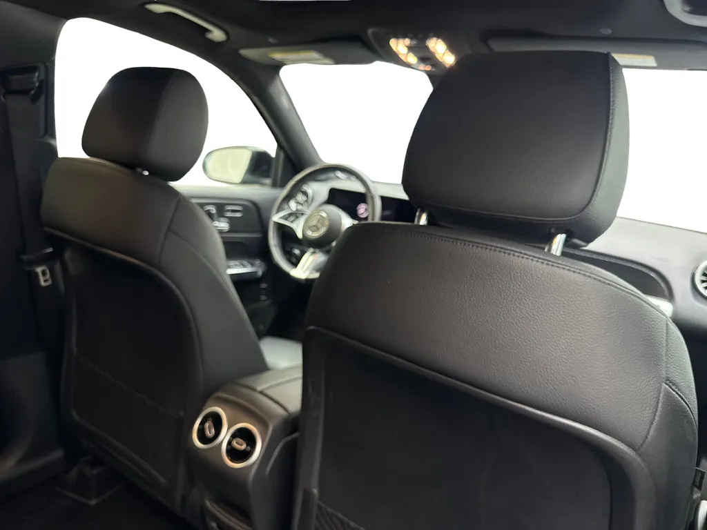 Mercedes-Benz GLB photo 42