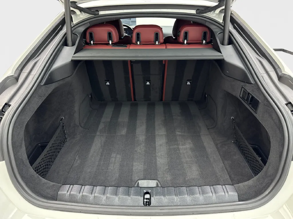 BMW i4 photo 78