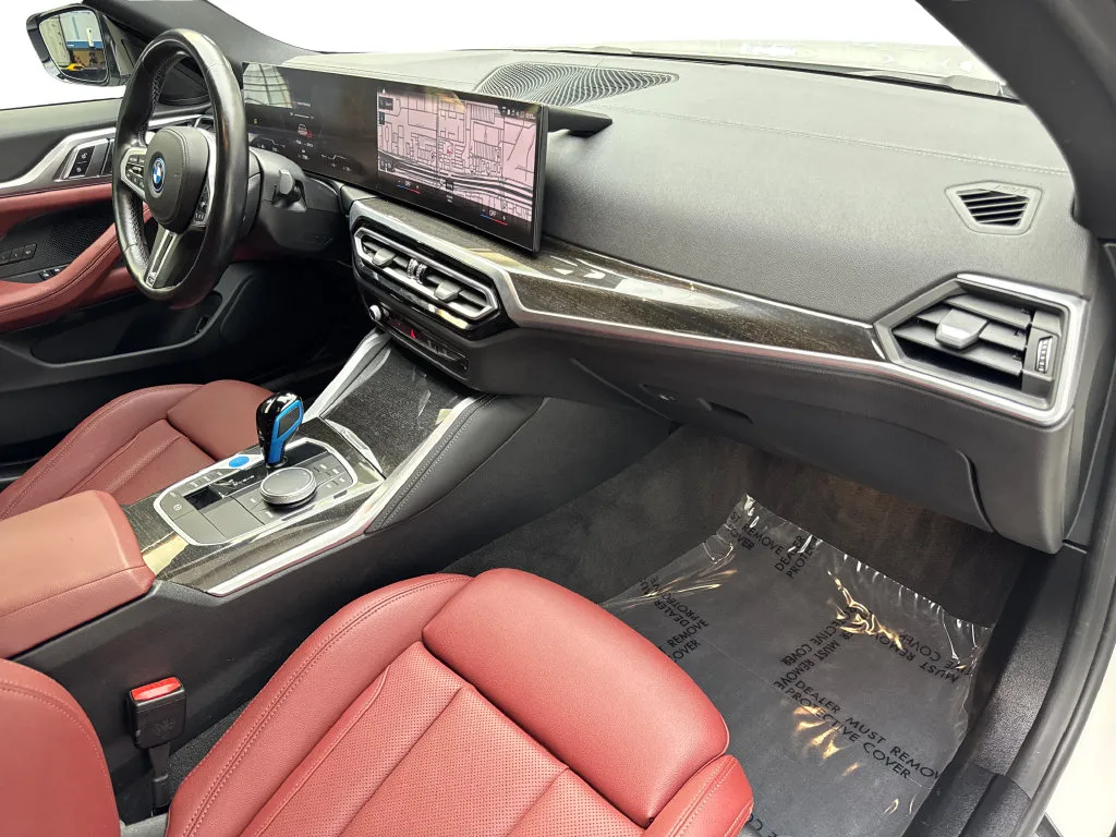 BMW i4 photo 54
