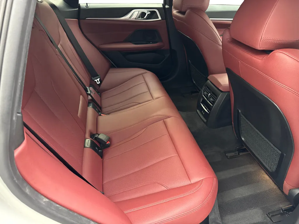 BMW i4 photo 41