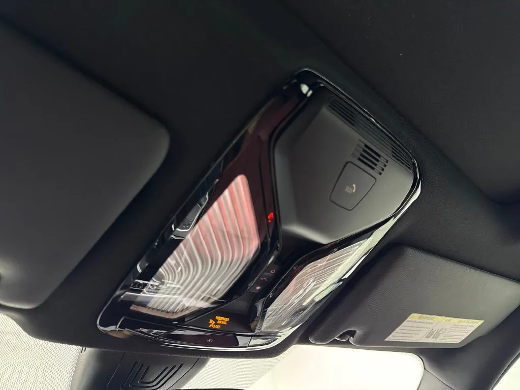 BMW i4 photo 75
