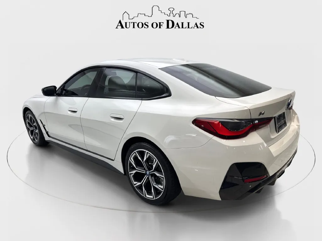 BMW i4 photo 10